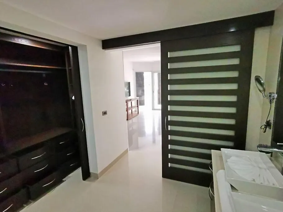 Condo En Mareazul Playa Del Carmen Lägenhet